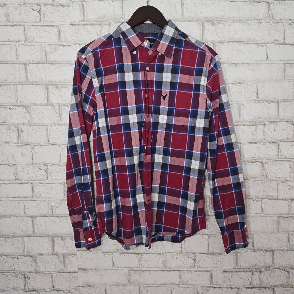 AEO mens classic fit button down